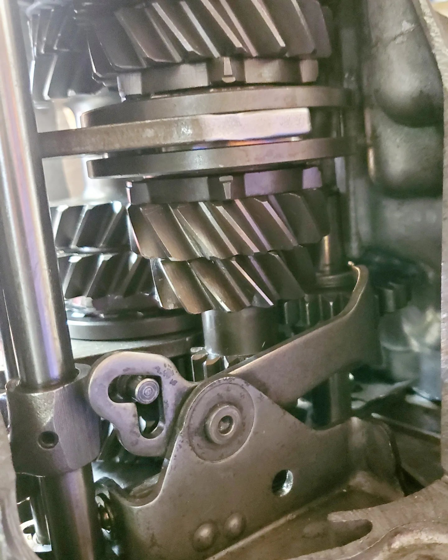 B SERIES FWD DOG BOX